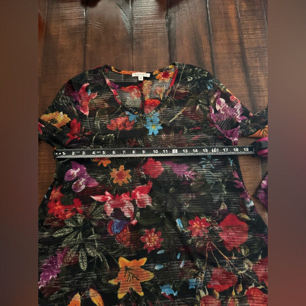 Adore Mesh Printed Top – Size M - Picture 7 of 10